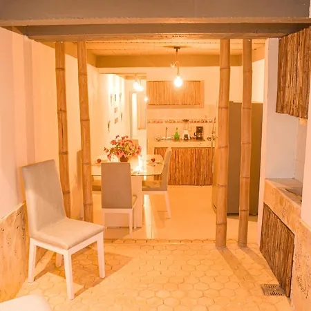 Apartamento Casa Acogedora Con Piscina - House Rouse 14